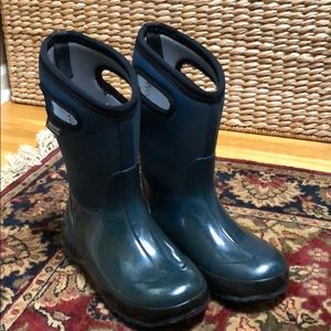 Boys Blue Youth Bogs. Size 2.